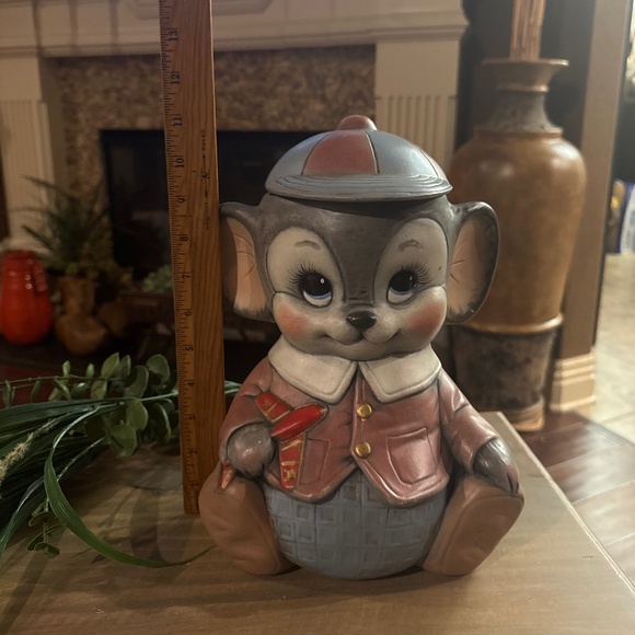 Vintage 1970's Treasure Craft Cookie Jar Featuring A Little Boy Mouse In A Hat - Picture 9 of 10